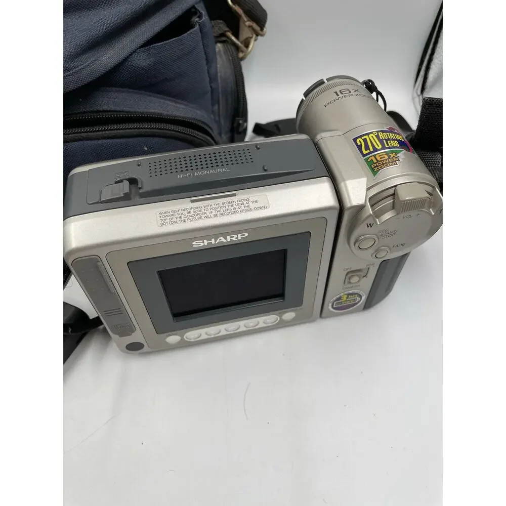 SHARP Viewcam 8 Model VL-E96 Video Cassette Camcorder, Bag, & Charger